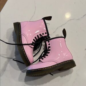 Dr. Martens doc girls 1460 Patent Leather Booties boots